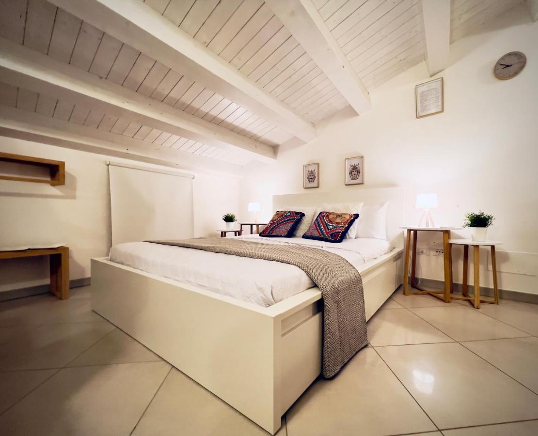 Rooms 153 Principe Umberto Noto Exteriér fotografie