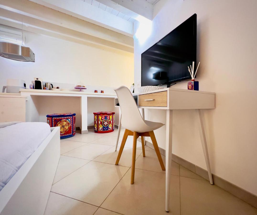 Rooms 153 Principe Umberto Noto Exteriér fotografie