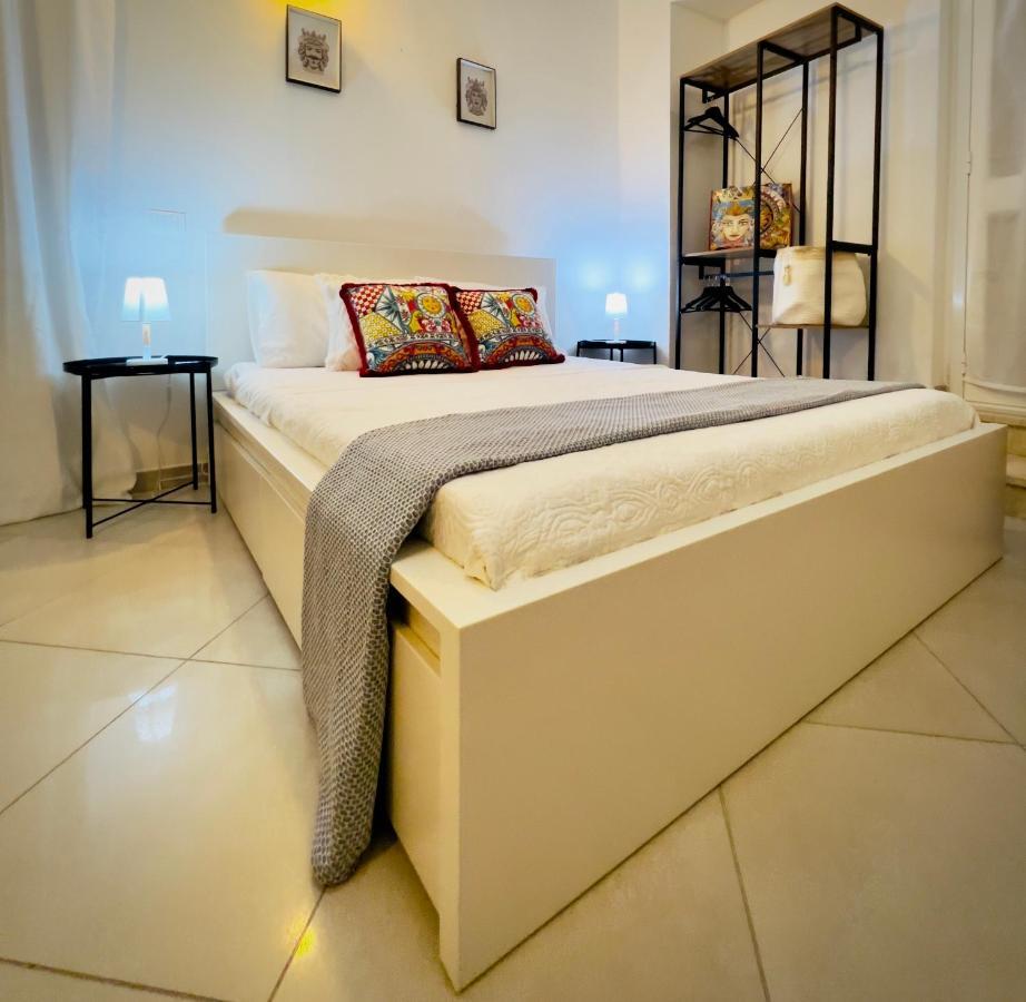 Rooms 153 Principe Umberto Noto Exteriér fotografie